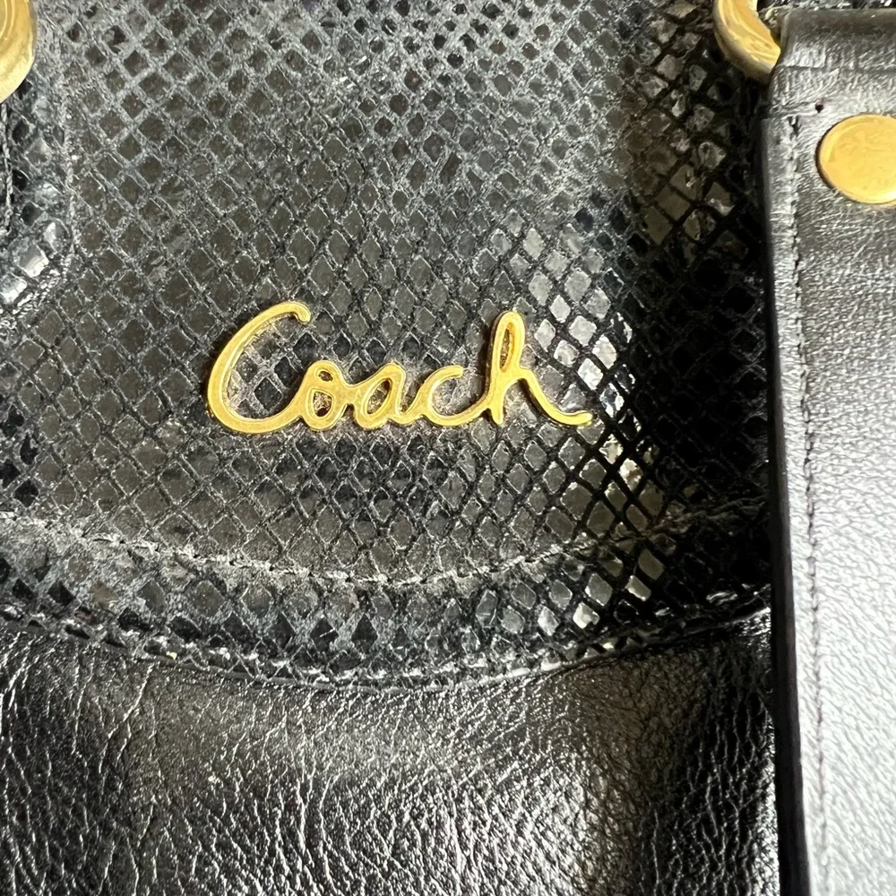 Coach purse - Picture 3 of 7